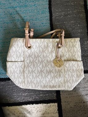 Michael Kors Creme Shoulder Bag with Zippered Pouch